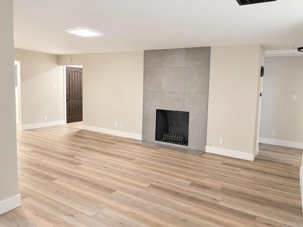 261 Hannalei Drive, Vista, CA 92083 261 Hannalei Drive, Vista, CA 92083