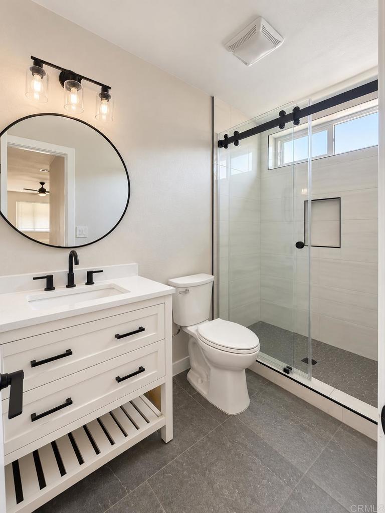 261 Hannalei Drive, Vista, CA 92083 261 Hannalei Drive, Vista, CA 92083