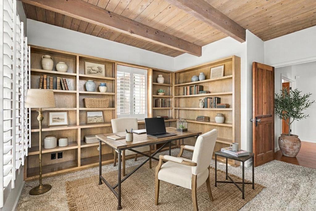 Virtually staged office/den