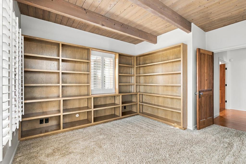Office/den