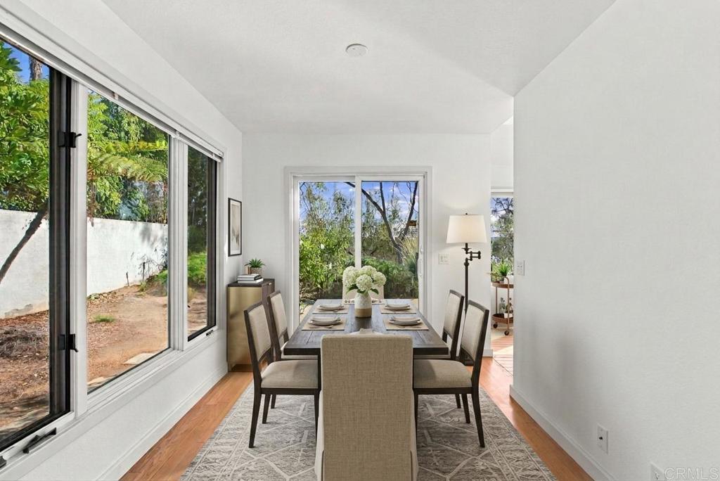Breakfast nook virtually staged