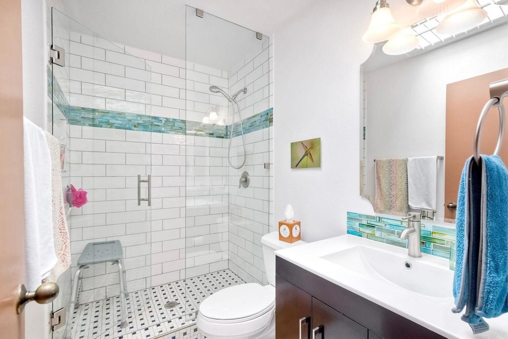 8691 Circle R Course Lane, Escondido, CA 92026