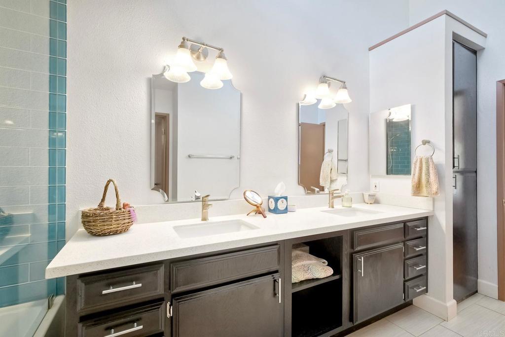 8691 Circle R Course Lane, Escondido, CA 92026
