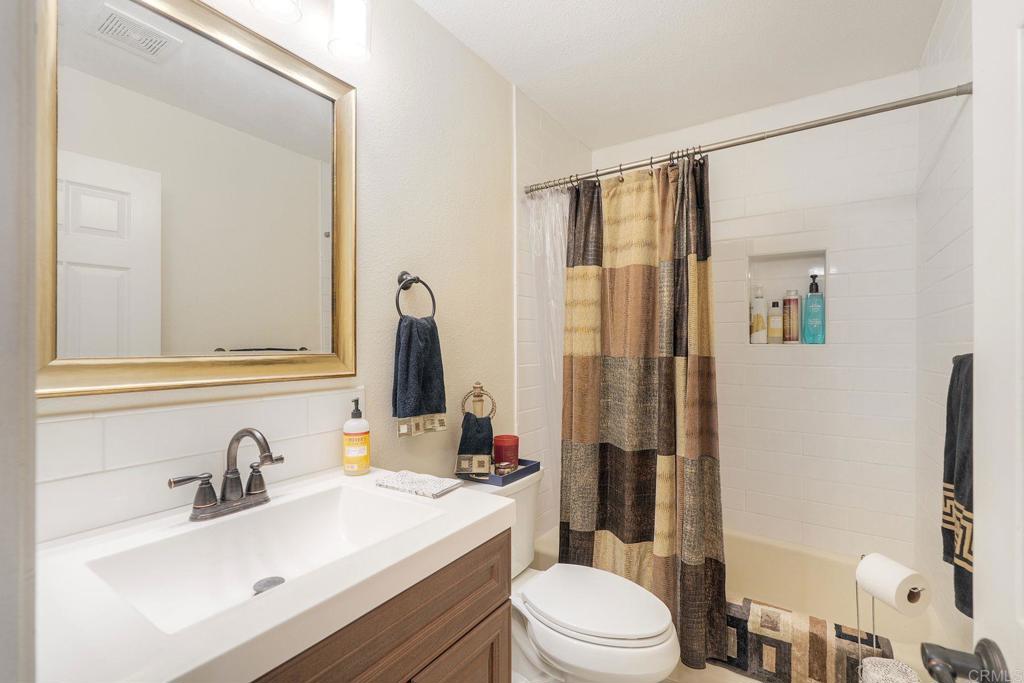 8559 Circle R Valley Lane, Escondido, CA 92026