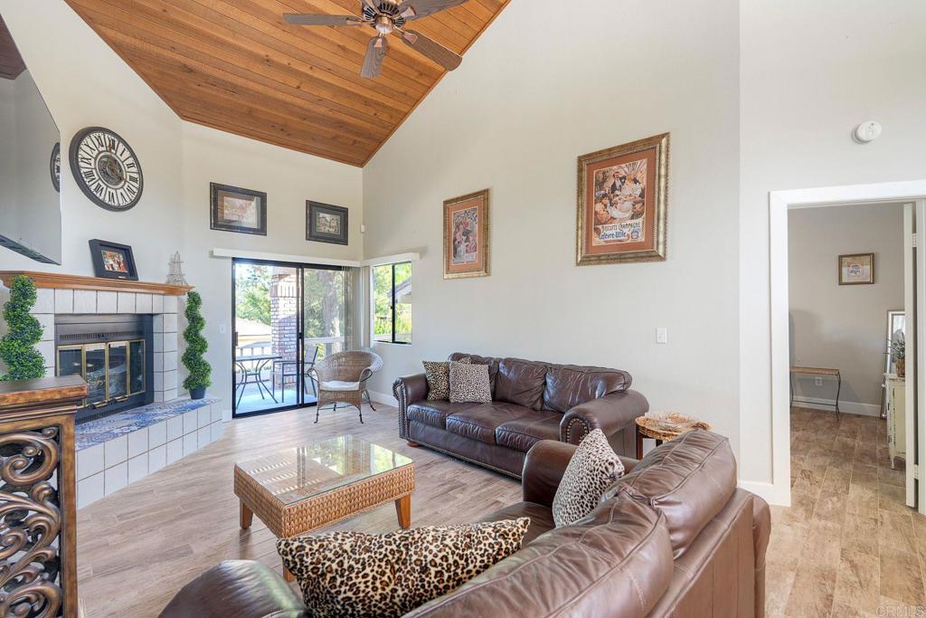 8559 Circle R Valley Lane, Escondido, CA 92026