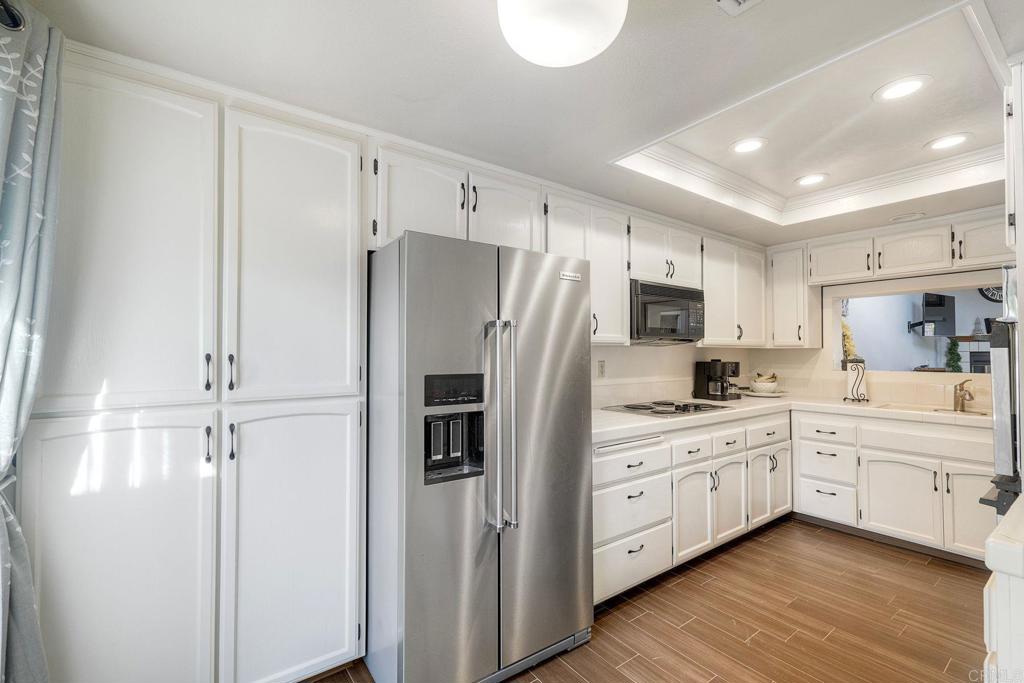 8559 Circle R Valley Lane, Escondido, CA 92026