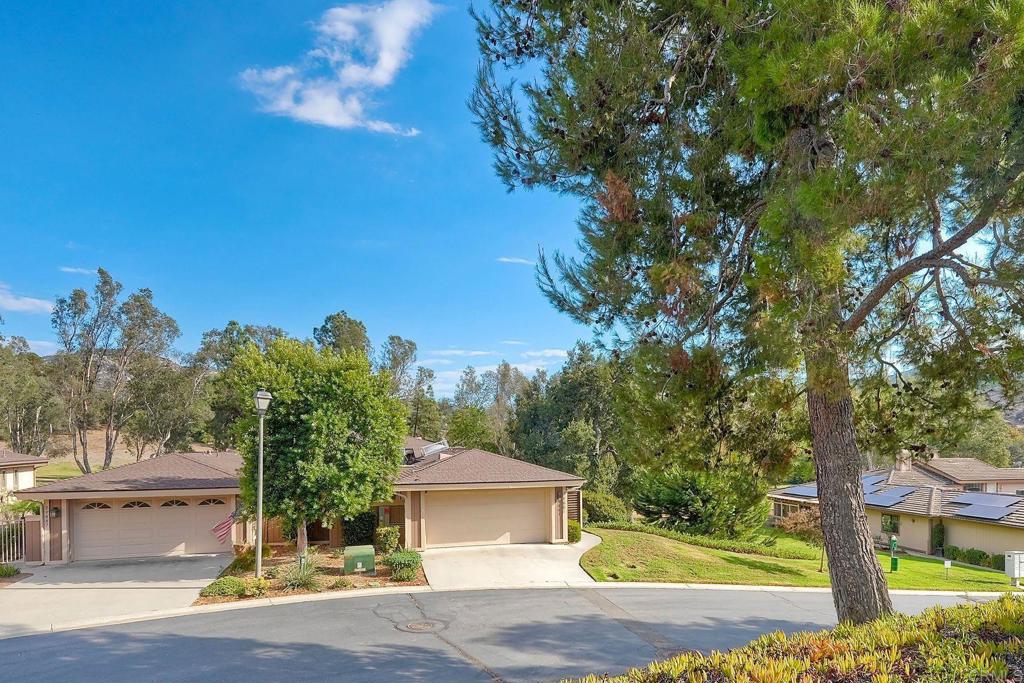 8559 Circle R Valley Lane, Escondido, CA 92026