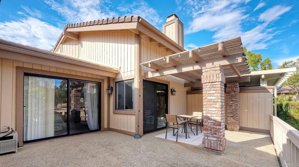 8559 Circle R Valley Lane, Escondido, CA 92026