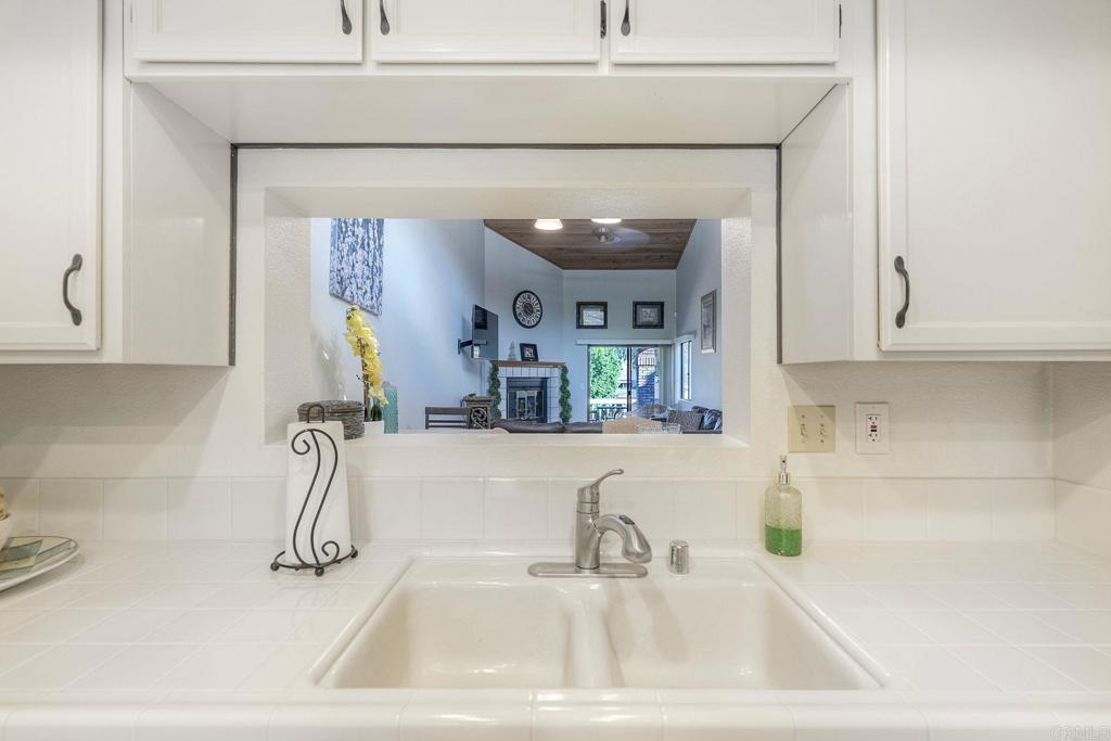 8559 Circle R Valley Lane, Escondido, CA 92026
