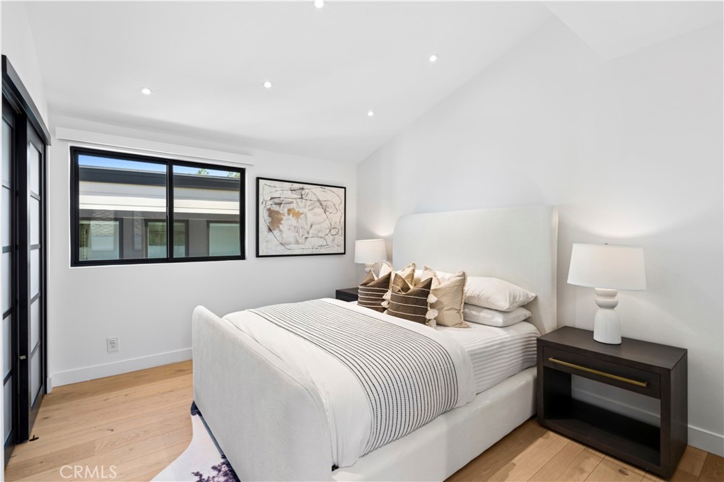 215 Goldenrod, Corona Del Mar, CA 92625