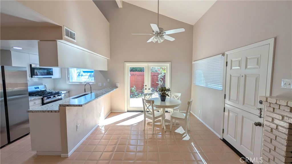 2302 Elden, Costa Mesa, CA 92627