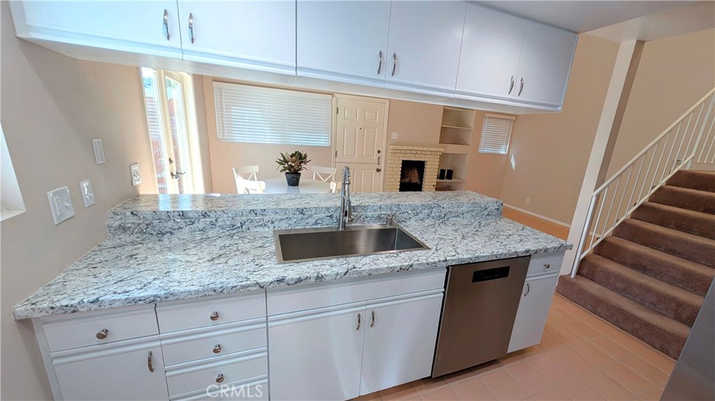 2302 Elden, Costa Mesa, CA 92627