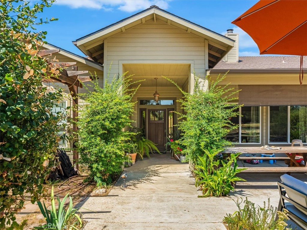 1575 Parkhill Road, Santa Margarita, CA 93453