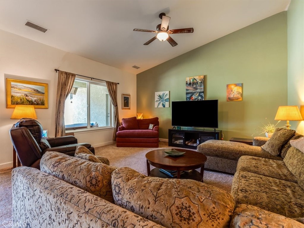1575 Parkhill Road, Santa Margarita, CA 93453
