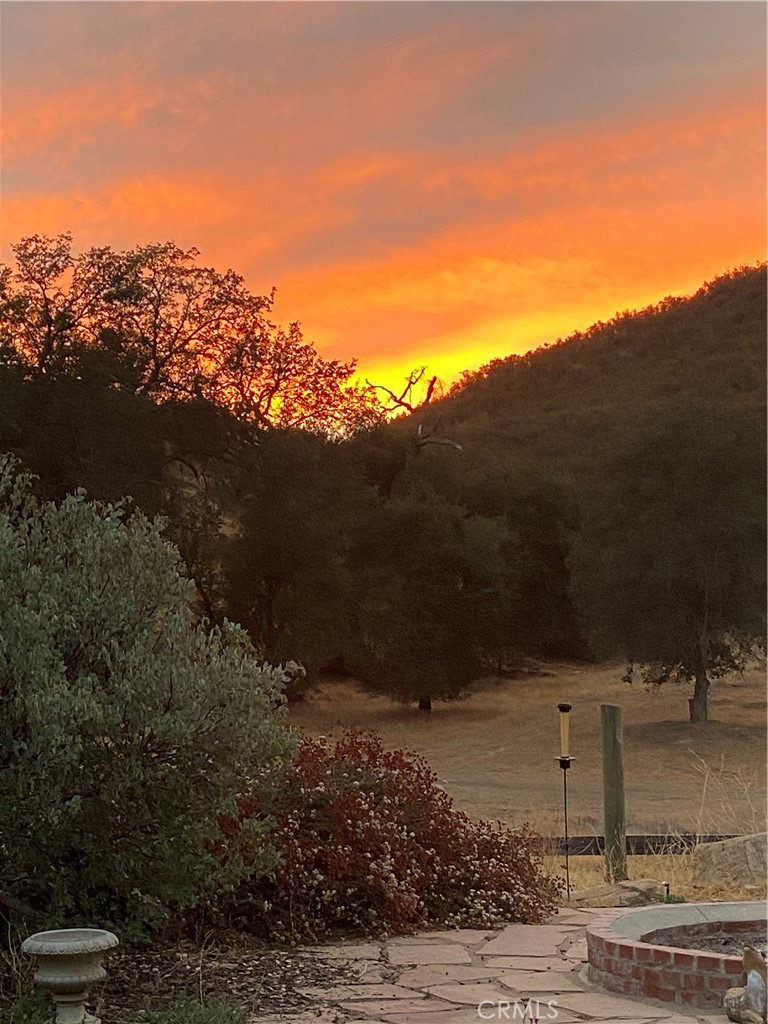 1575 Parkhill Road, Santa Margarita, CA 93453