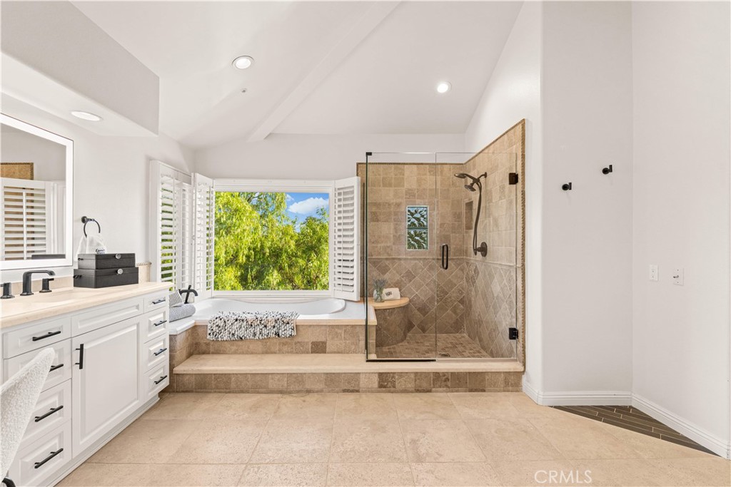 10 Skylark Way, Trabuco Canyon, CA 92679