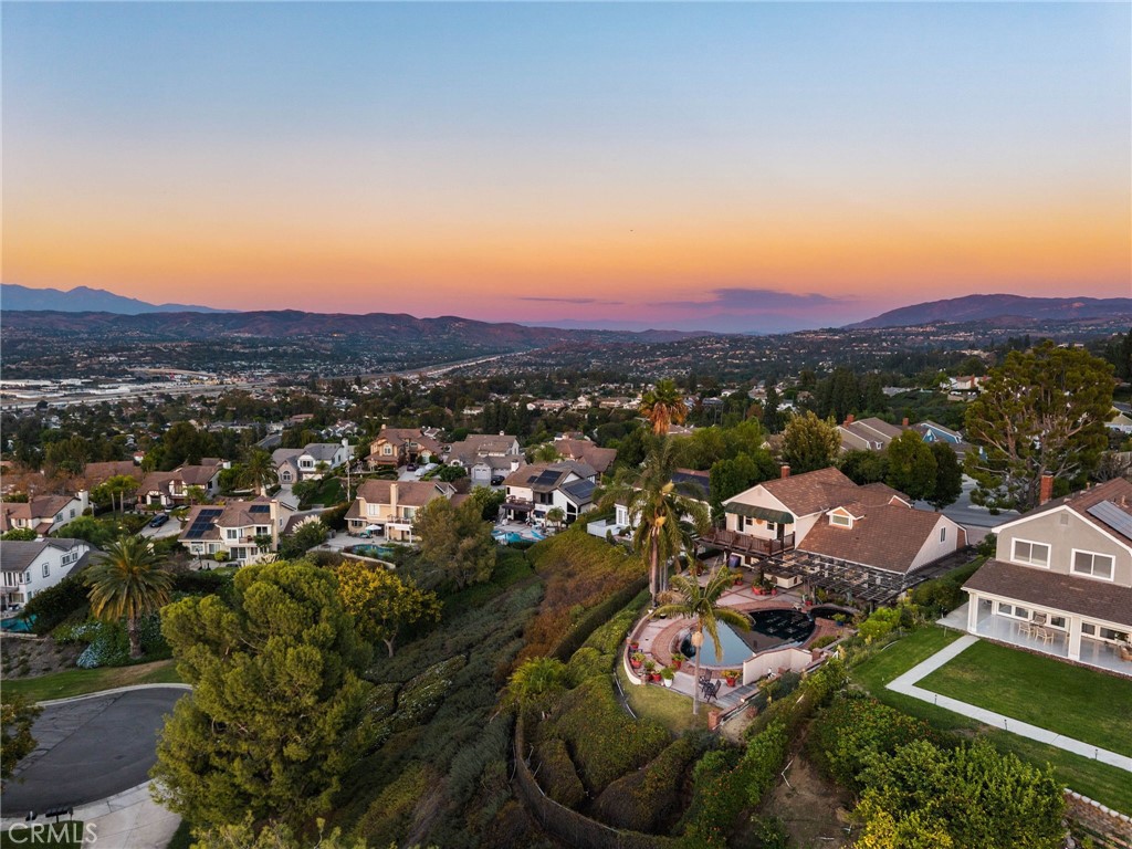 701 S Londerry Lane, Anaheim, CA 92807