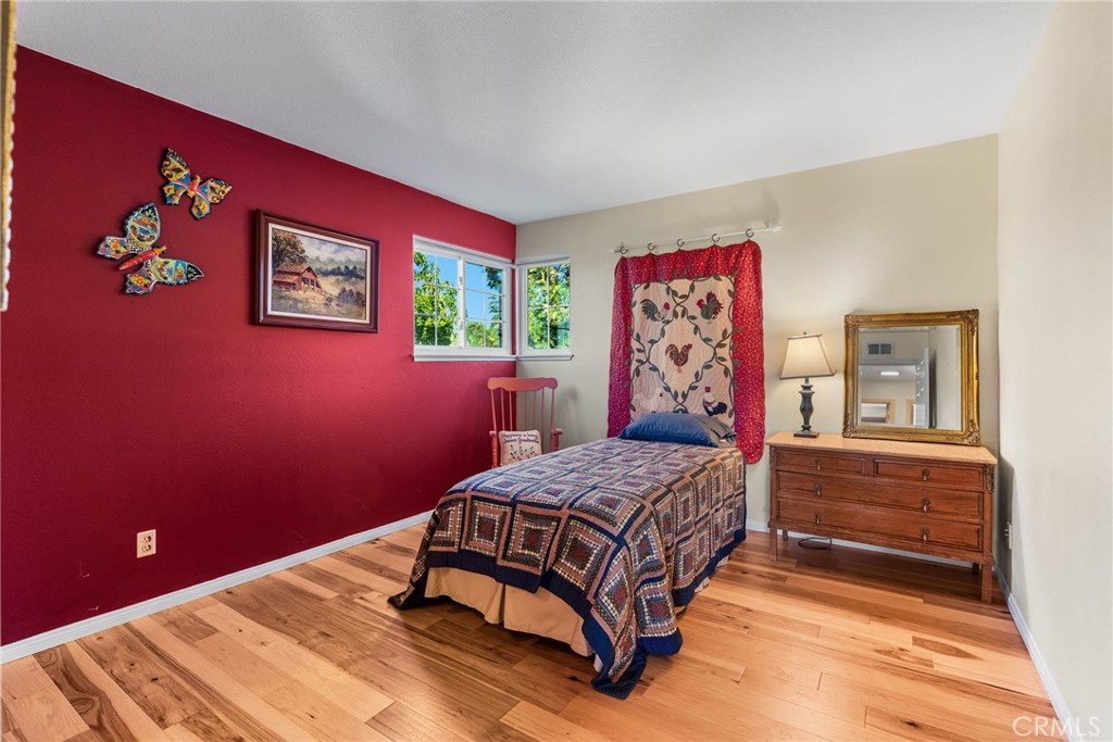 701 S Londerry Lane, Anaheim, CA 92807