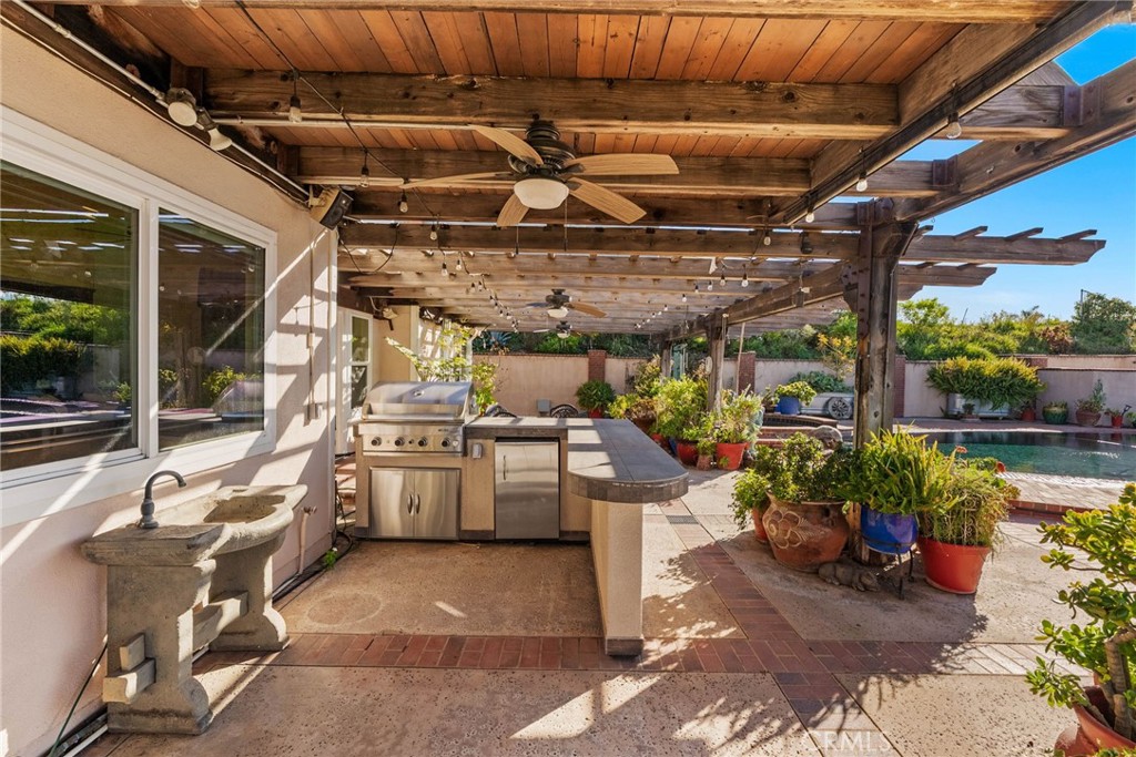 701 S Londerry Lane, Anaheim, CA 92807