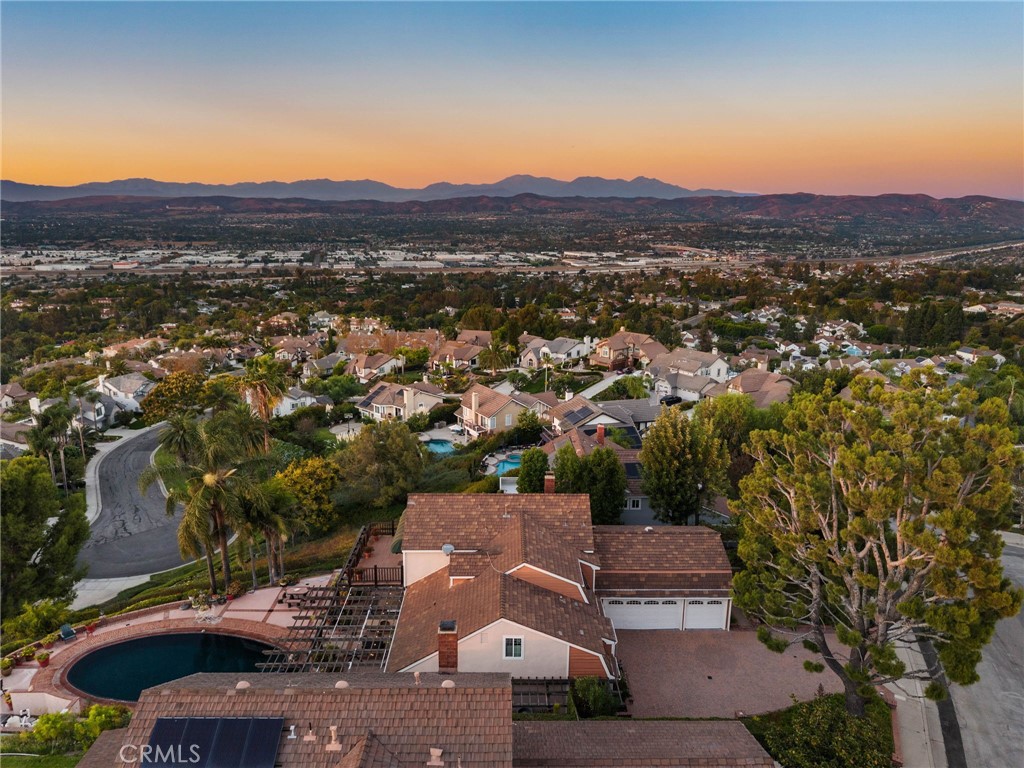 701 S Londerry Lane, Anaheim, CA 92807