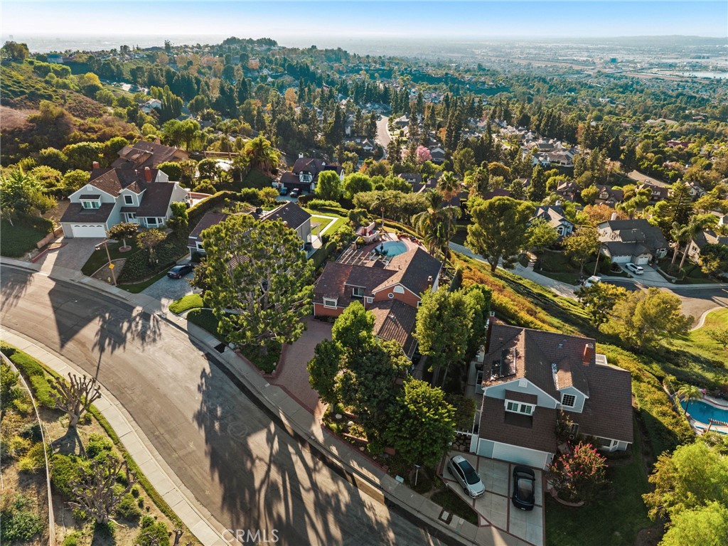 701 S Londerry Lane, Anaheim, CA 92807
