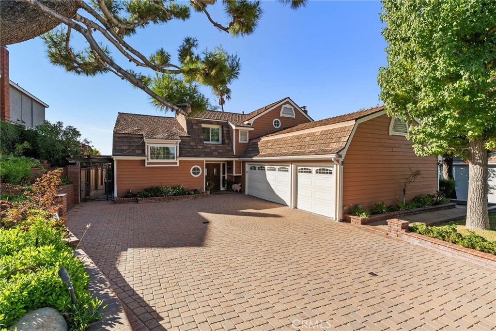 701 S Londerry Lane, Anaheim, CA 92807