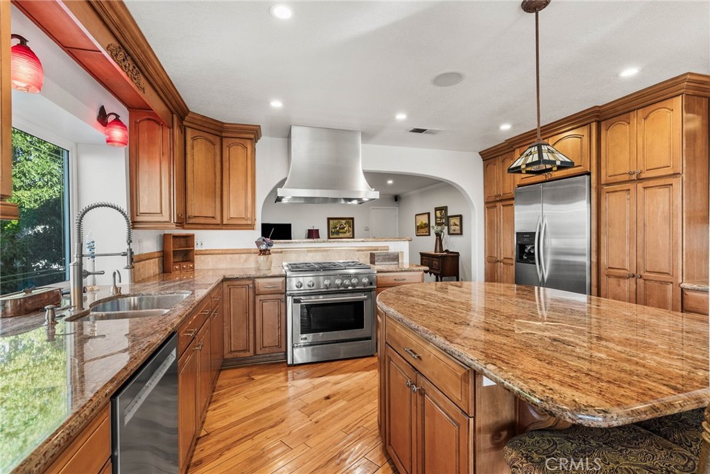 701 S Londerry Lane, Anaheim, CA 92807