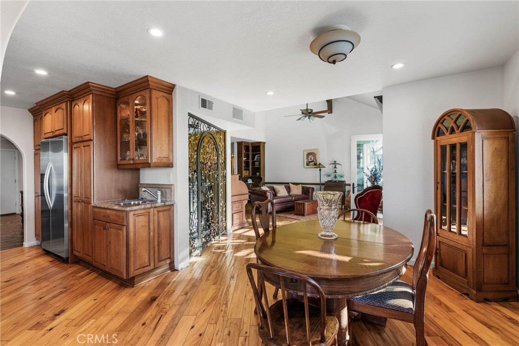 701 S Londerry Lane, Anaheim, CA 92807