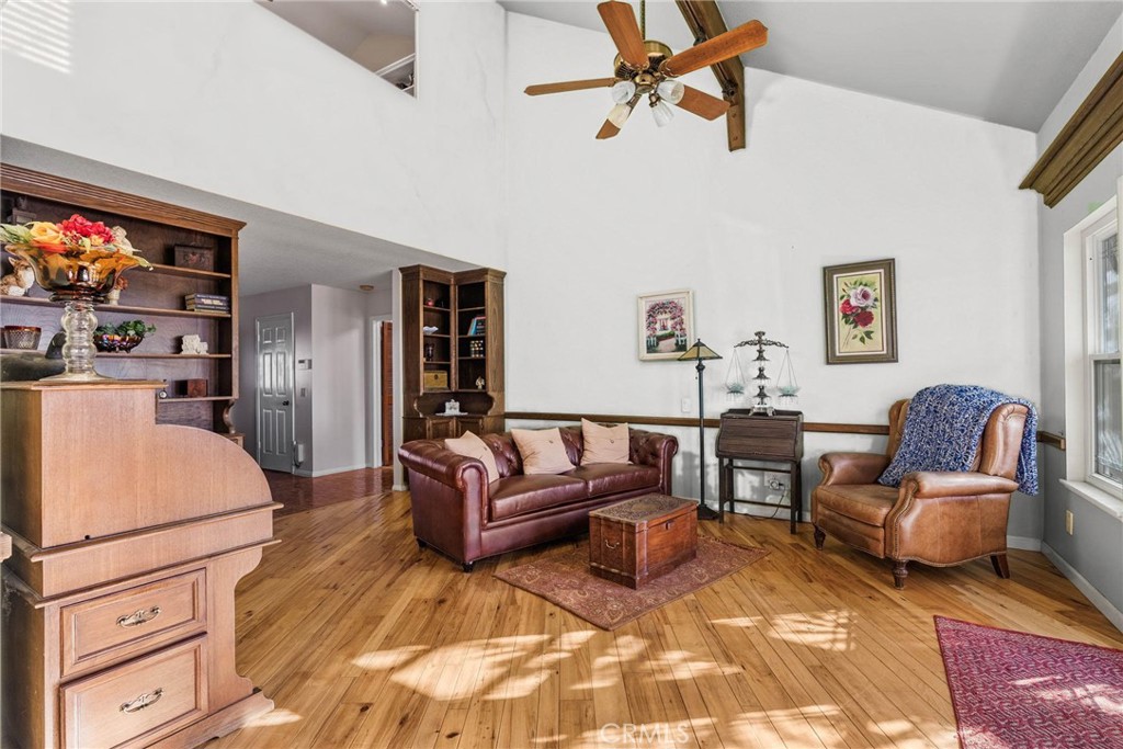 701 S Londerry Lane, Anaheim, CA 92807