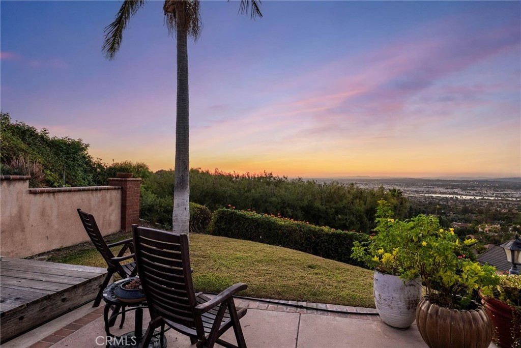 701 S Londerry Lane, Anaheim, CA 92807