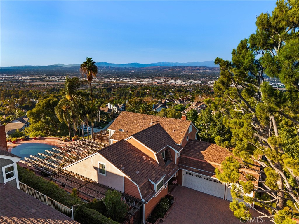 701 S Londerry Lane, Anaheim, CA 92807
