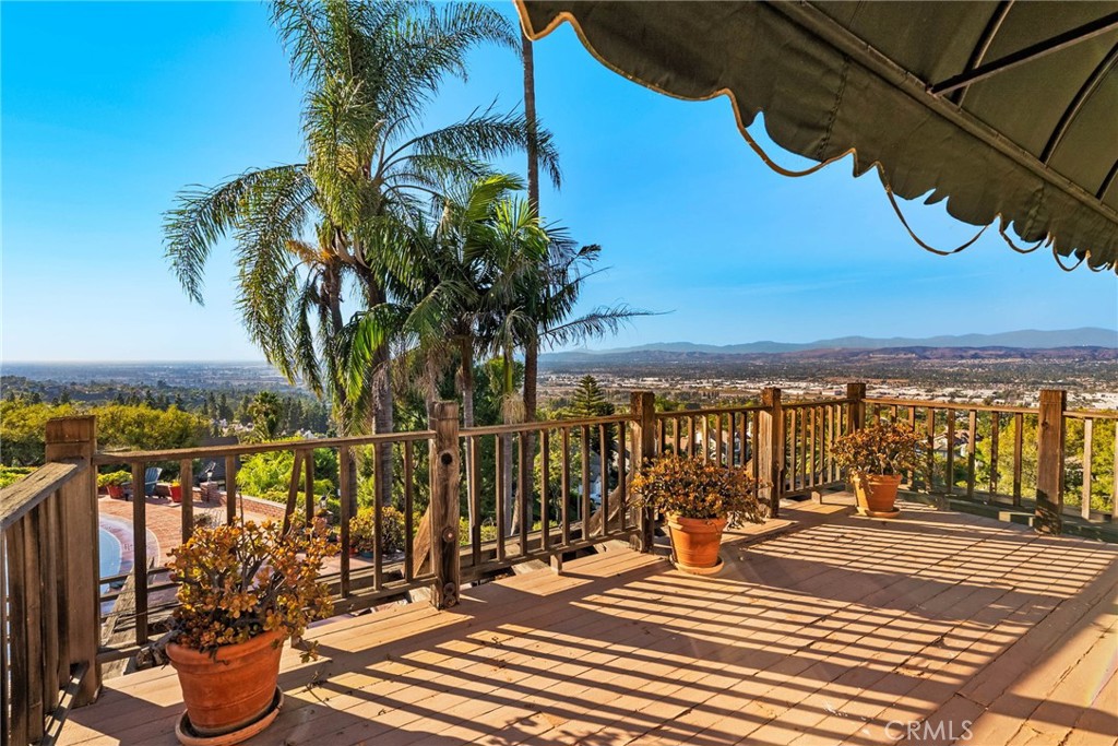 701 S Londerry Lane, Anaheim, CA 92807