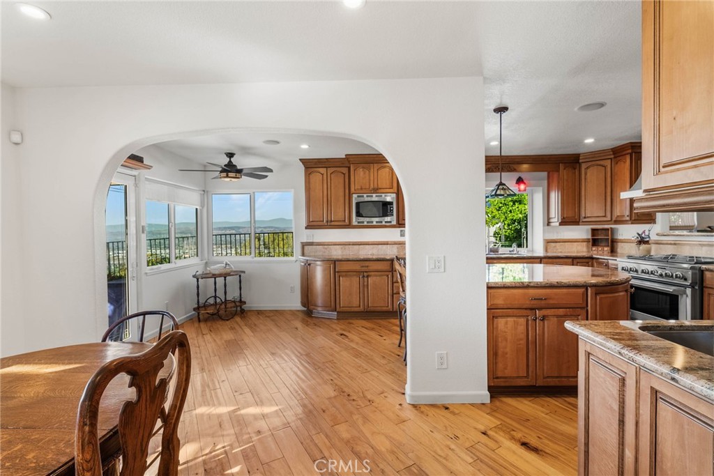 701 S Londerry Lane, Anaheim, CA 92807