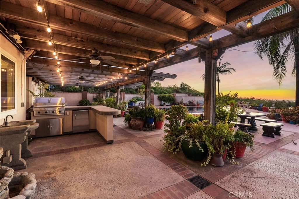 701 S Londerry Lane, Anaheim, CA 92807