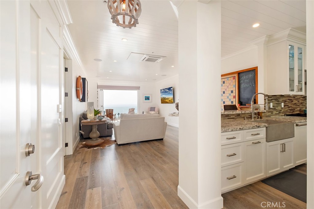 21734 Wesley Drive, #5, Laguna Beach, CA 92651
