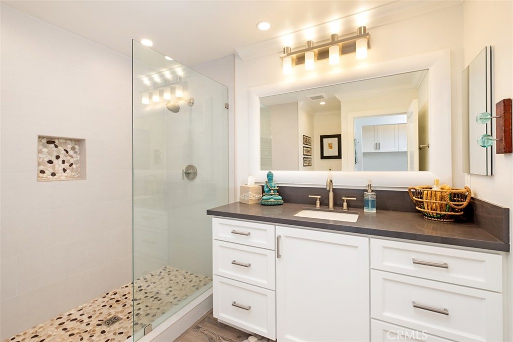 21734 Wesley Drive, #5, Laguna Beach, CA 92651