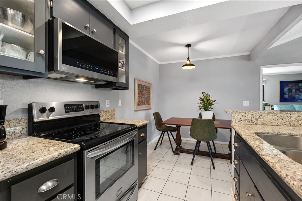 20702 El Toro, #414, Lake Forest, CA 92630