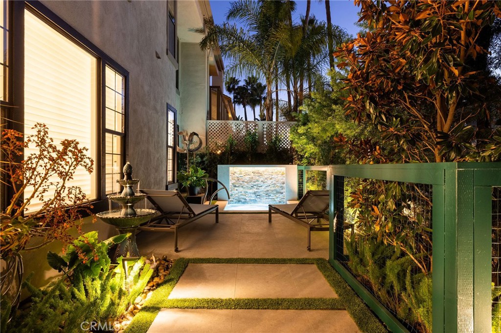 51 Seabrook Cove, Newport Beach, CA 92660