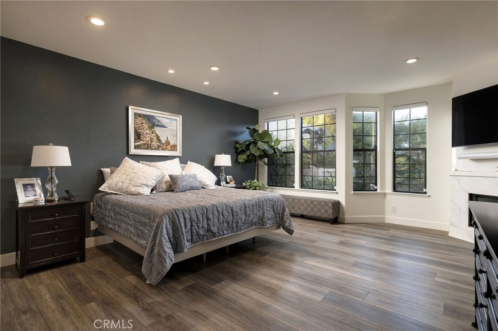 51 Seabrook Cove, Newport Beach, CA 92660