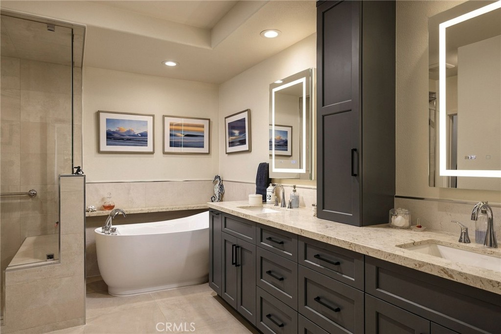 51 Seabrook Cove, Newport Beach, CA 92660
