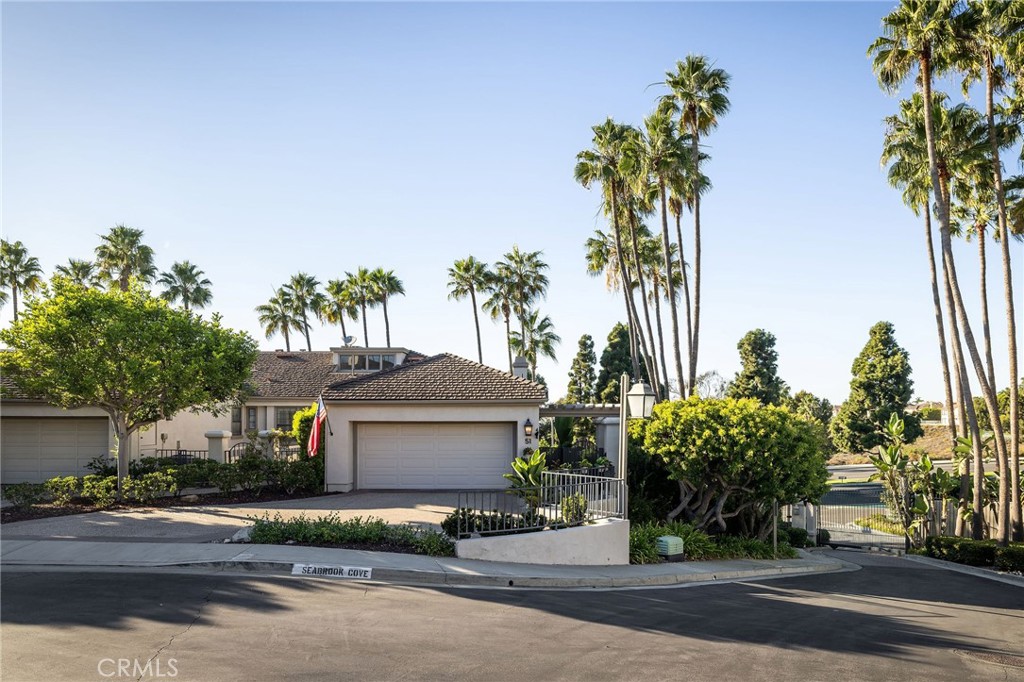 51 Seabrook Cove, Newport Beach, CA 92660