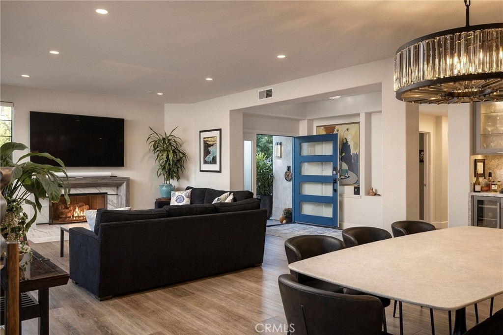51 Seabrook Cove, Newport Beach, CA 92660