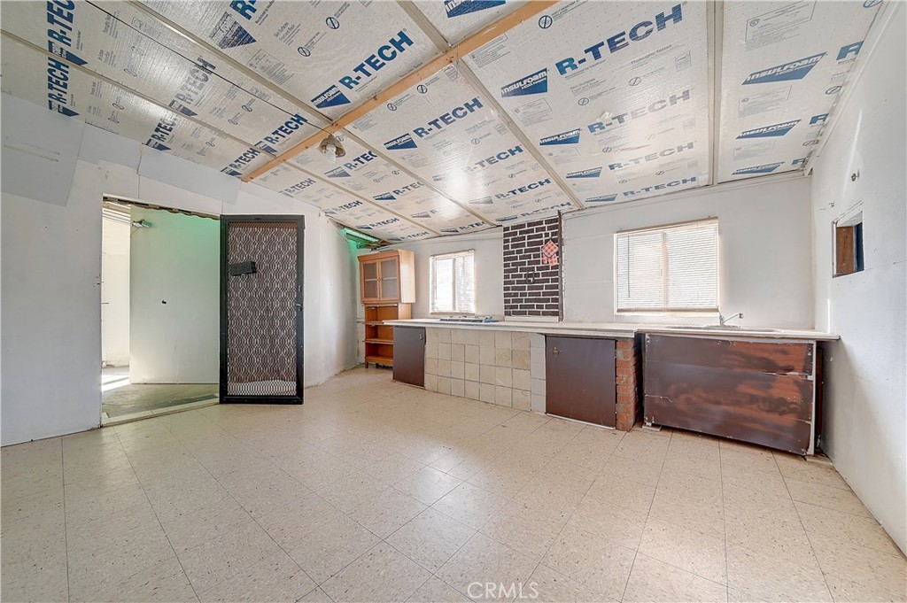 4145 Vernon Avenue, Riverside, CA 92509