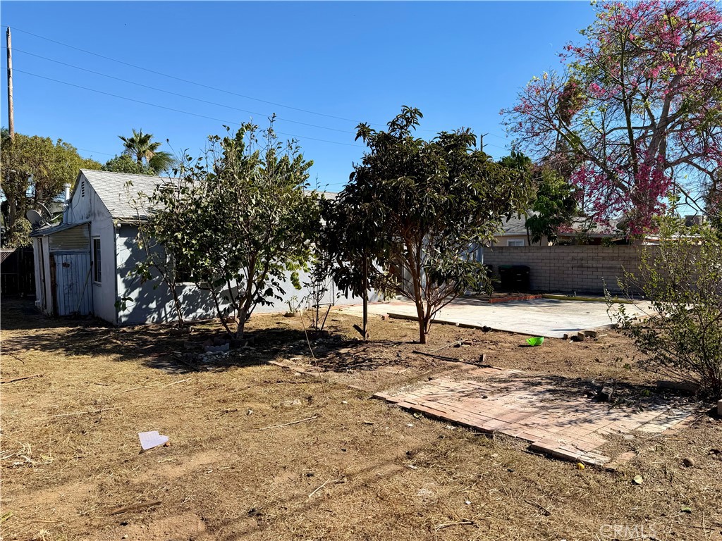 2109 Monrovia, Costa Mesa, CA 92627