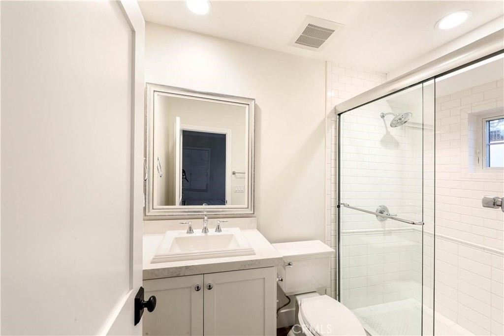 512 Jasmine Avenue, Corona Del Mar, CA 92625