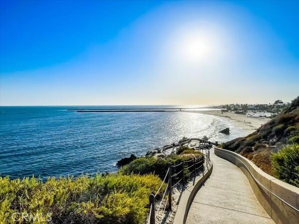 512 Jasmine Avenue, Corona Del Mar, CA 92625