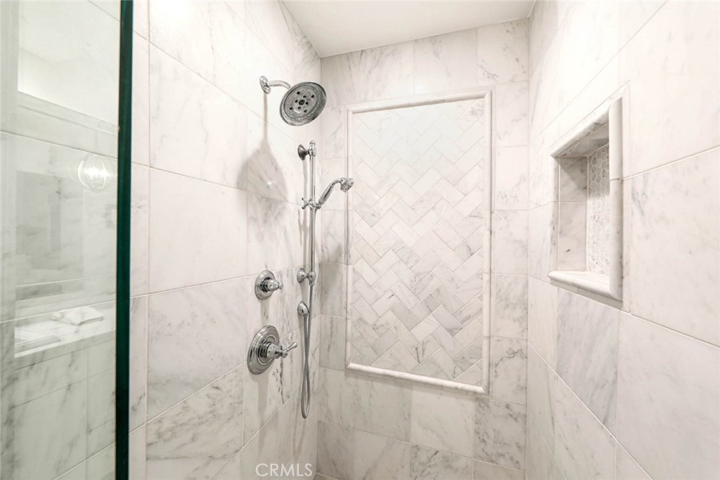 512 Jasmine Avenue, Corona Del Mar, CA 92625