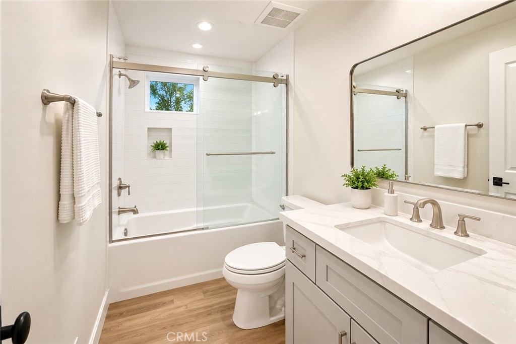 512 Jasmine Avenue, Corona Del Mar, CA 92625