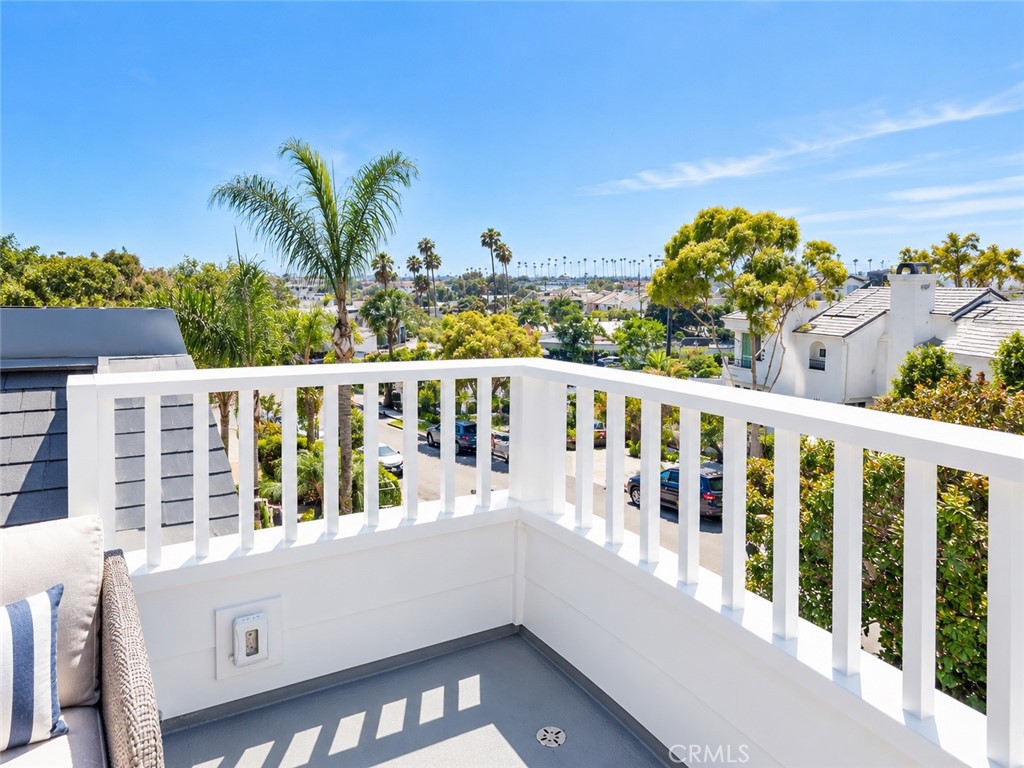 512 Jasmine Avenue, Corona Del Mar, CA 92625