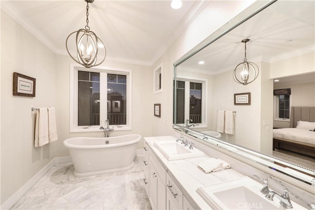 512 Jasmine Avenue, Corona Del Mar, CA 92625